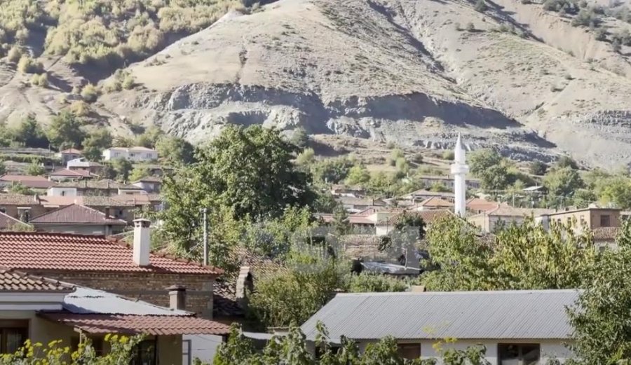 VIDEO/ Programi 100 fshatrave dështon në Maliq, Fshati Zvirinë i lënë në mëshirë të fatit