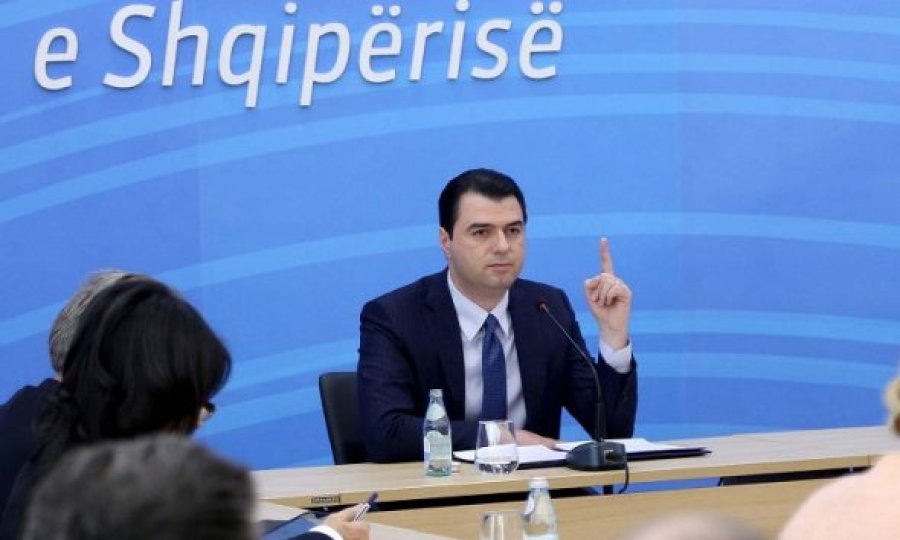 ‘E ktheve PD në parti të Soros’/ Shqiptarët akuza Bashës: Po merr leksione nga Rama, jep dorëheqjen