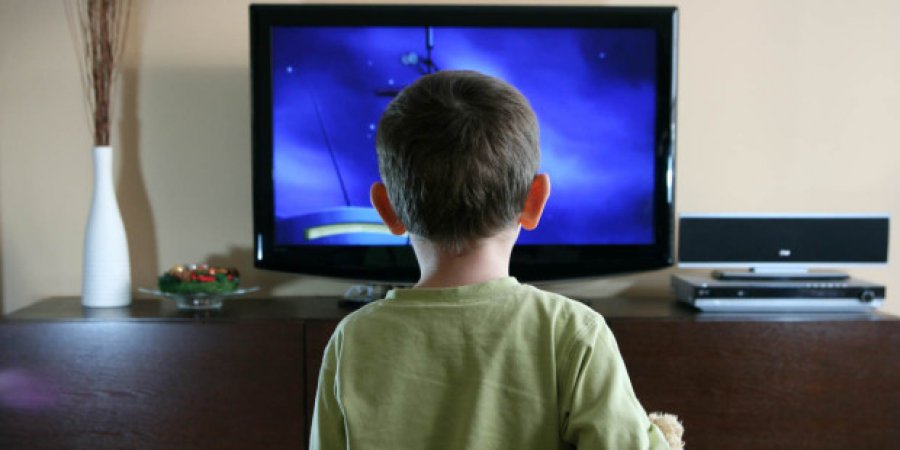 Dhuna në Televizion kërcënim për fëmijët