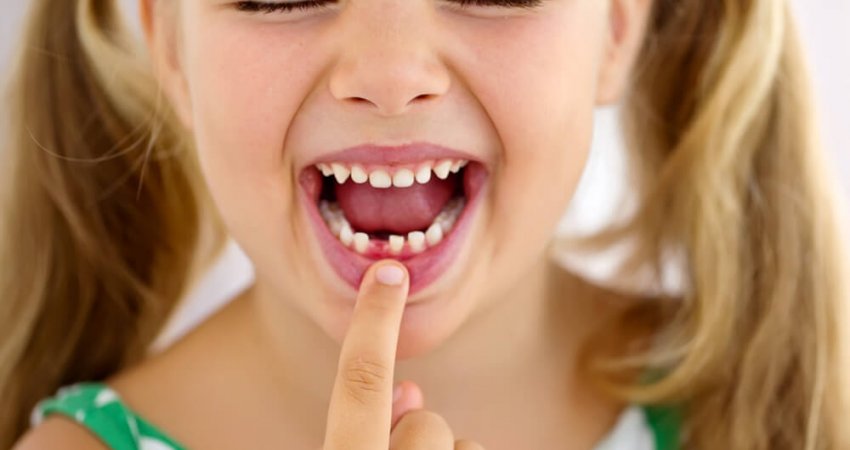 Frika e fëmijëve nga dentisti, ja disa këshilla se si t’i ndihmojmë ata