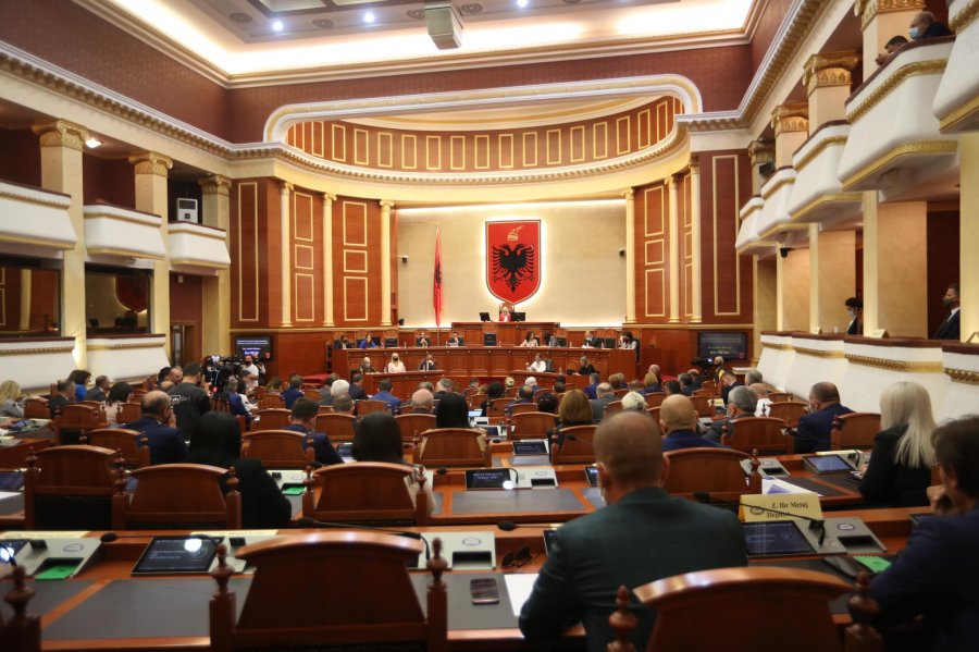 Sot seanca parlamentare: Buxheti 2020 dhe një hua me BERZH në rendin e ditës