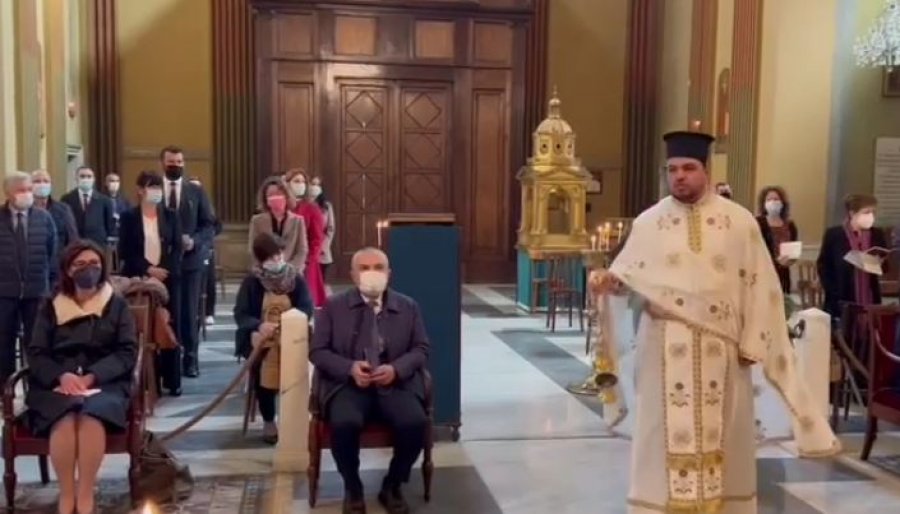 VIDEO/ ‘U luta për begatinë e Shqipërisë’, Meta në meshën e Kishës Ortodokse Arbëreshe