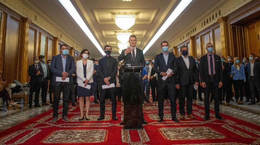 Dorëhiqen 6 ministra në Rumani/ Kërkojnë largimin e Kryeministrit