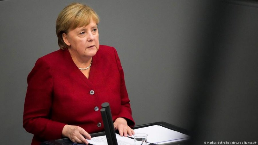 Çfarë do të bëjë Merkel në pension, me 15 mijë euro në muaj?