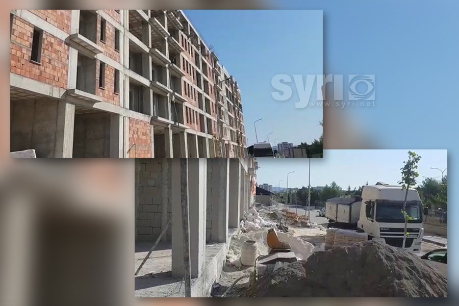 VIDEO - EMRI/ Bie nga pallati në ndërtim, humb jetën punëtori