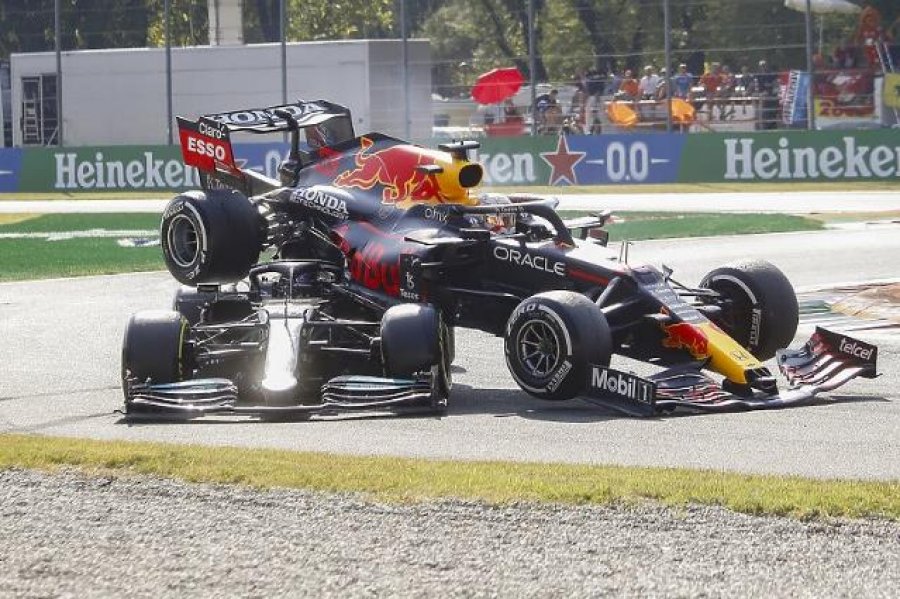 U përplas me Hamilton në pistën e Monzas, Verstapen shpallet fajtor dhe dënohet nga gjyqtarët e garës