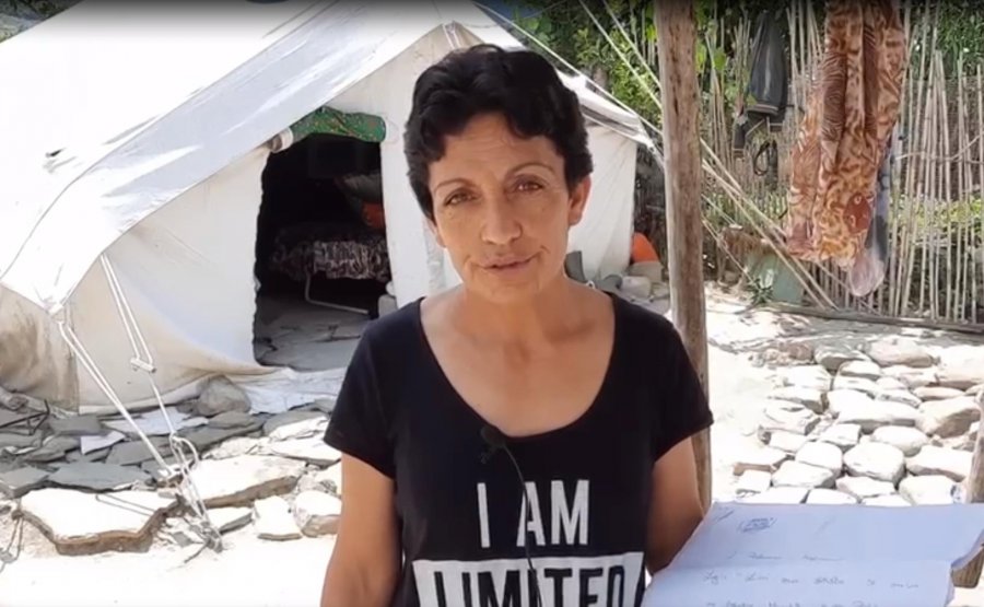 VIDEO/ 'Luftë çdo ditë me gjarpërinjtë në çadra': familjet e injoruara pas tërmetit në Poliçan