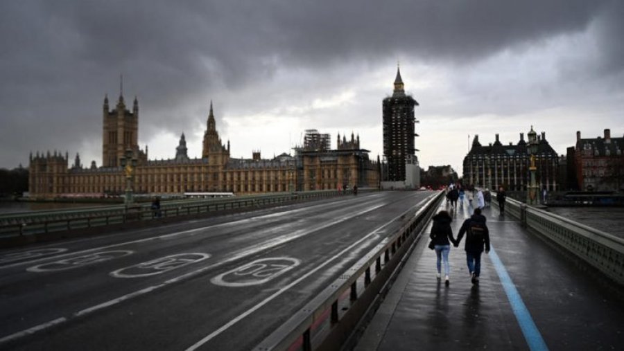 Ambasadorit kinez i ndalohet hyrja në parlamentin britanik