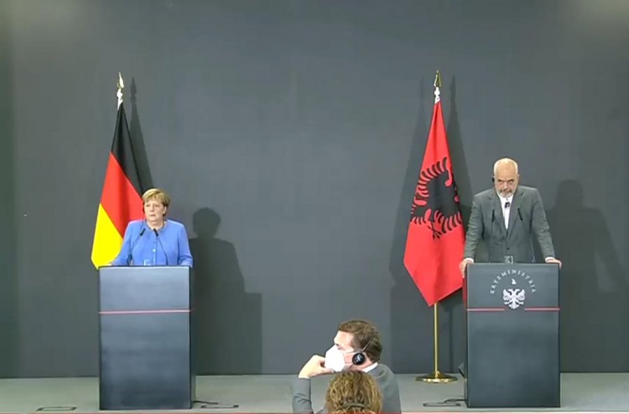 Merkel in Tirana: Go ahead with the Process of Berlin and the regional market