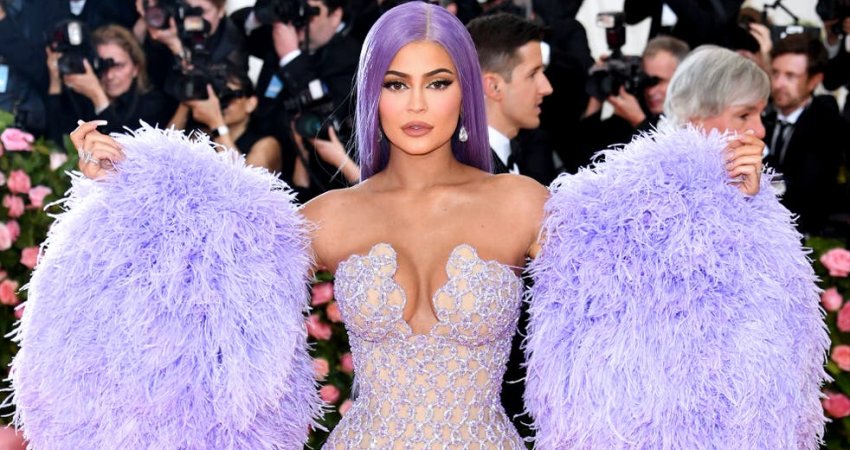Zbulohet arsyeja se përse Kylie Jenner nuk mori pjesë në “Met Gala” këtë vit
