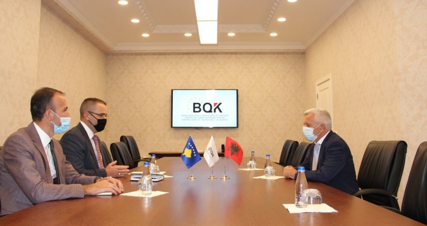 Guvernatori Mehmeti u takua me Ambasadorin Minxhozi, flasin për bashkëpunim