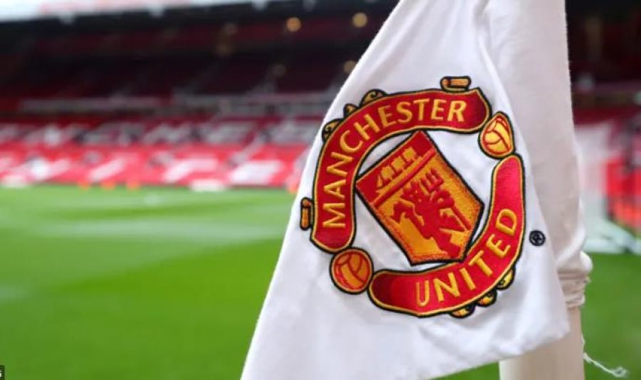 Ofertë marramendëse, Manchester United rinovon kontratën me mesfushorin