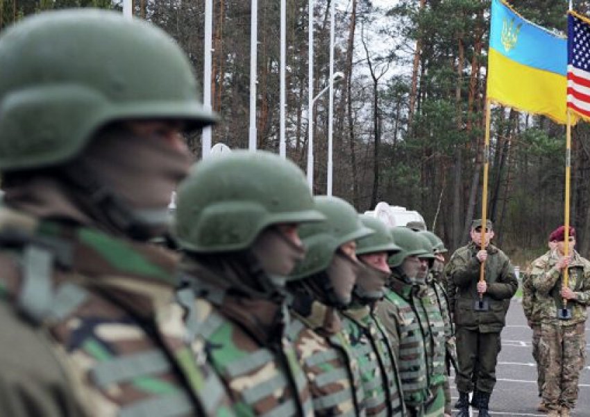 Ukraina i kundërpërgjigjet Rusisë me stërvitje ushtarke me SHBA-në