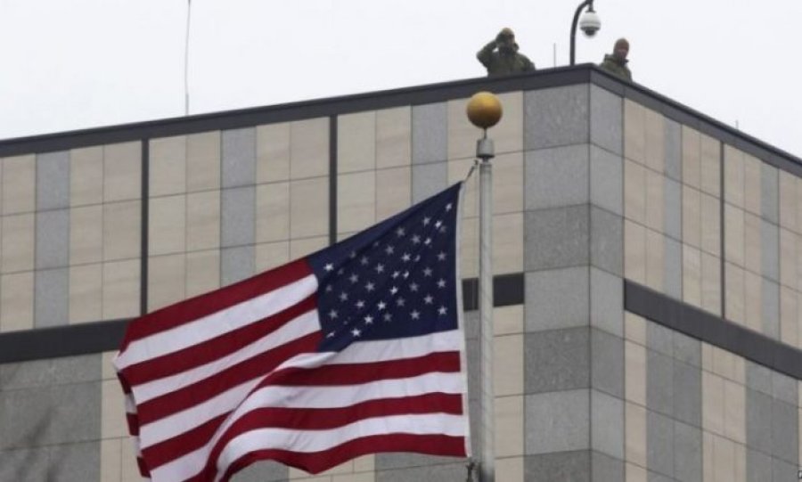 Reagon edhe ambasada e SHBA-së: Kosova dhe Serbia t’i ulin tensionet menjëherë