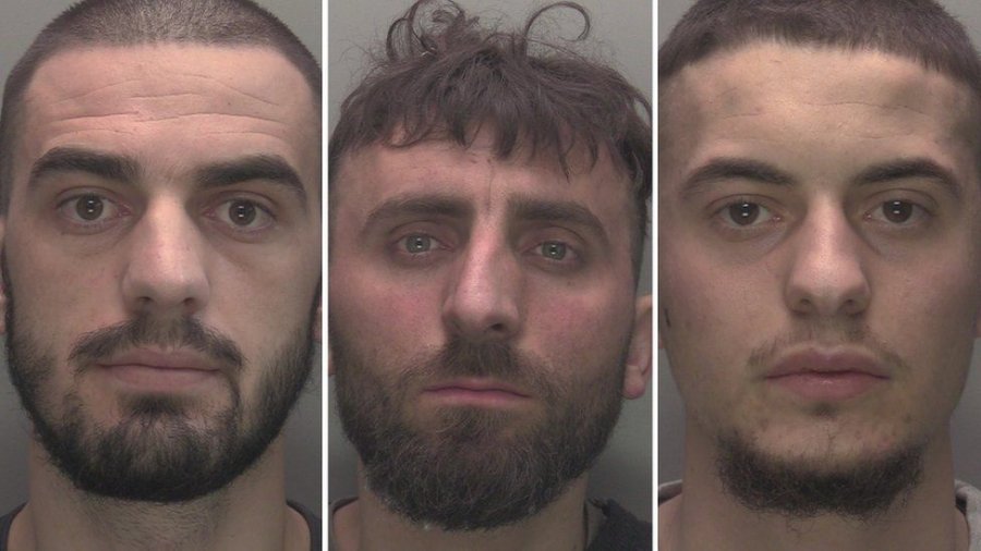 EMRAT+FOTO/ Tre shqiptarë kapen me drogë në Britani, njëri ishte fshehur në tuba të ventilimit