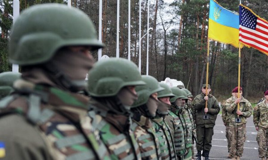 Ukraina i kundërpërgjigjet Rusisë me stërvitje ushtarke me SHBA-në