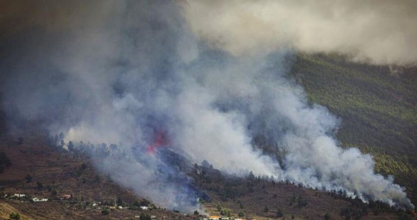 Evakuohen mijëra njerëz, pasi shpërthen vullkani në Spanjë