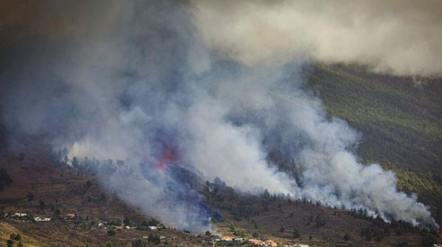 Evakuohen mijëra njerëz, pasi shpërthen vullkani në Spanjë