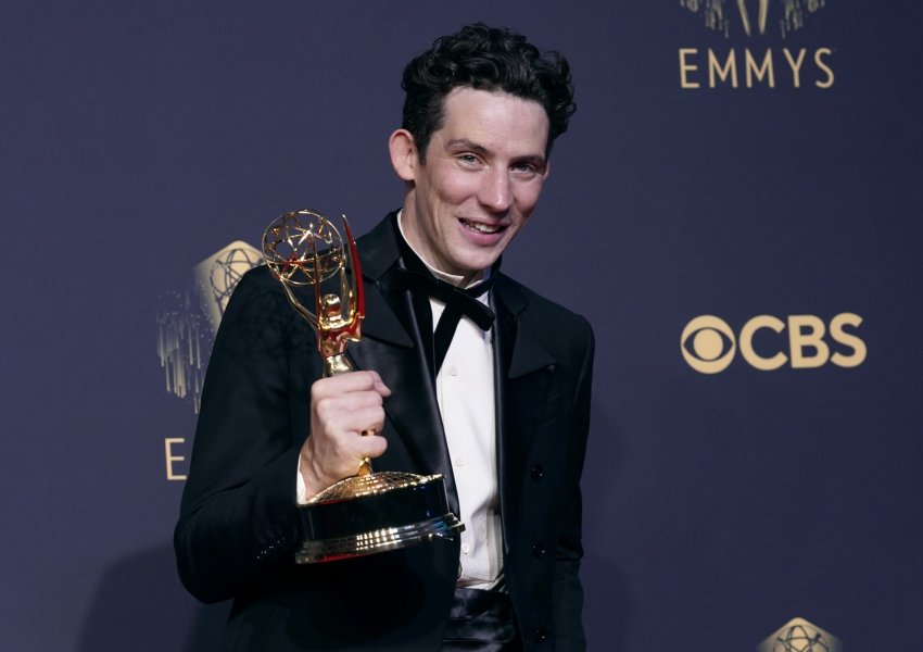 Drama 'The Crown' dhe komedia 'Ted Lasso' fituan çmimet kryesore në 'Emmy'