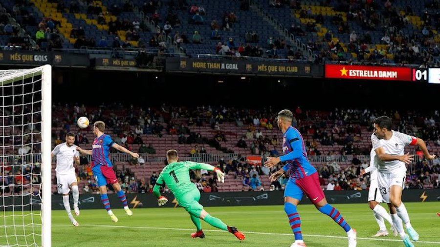 VIDEO/ Granada surprizon Barcelonën brenda në ‘Camp Nou’