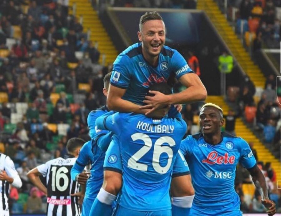 Napoli i pandalshëm, ‘poker’ ndaj Udineses dhe merr i vetëm kreun e Serie A