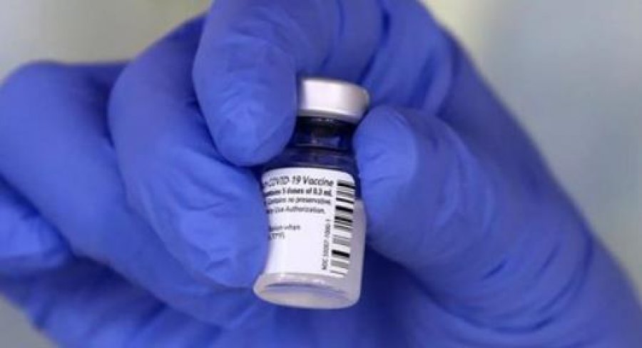 Franca po teston vaksinën që merret nga hunda