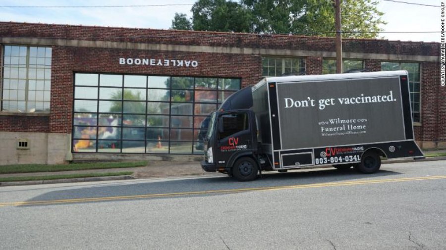 Reklama e makinës së funeralit trondit qytetin amerikan - FOTO
