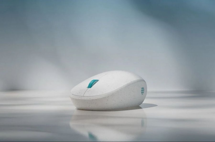 Microsoft prodhon një mouse nga plastika e ricikluar nga oqeani