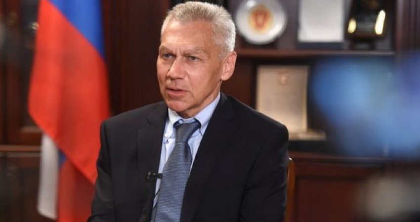 Ambasadori rus në Beograd e mbështetë Serbinë në provokimet e situatës në Veri të Kosovës