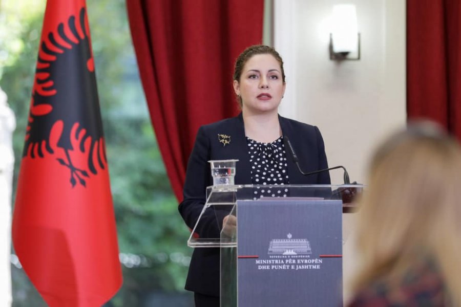 Pasi e fshiu, Ministria e Jashtme e Shqipërisë rikthen deklaratën për Kosovën
