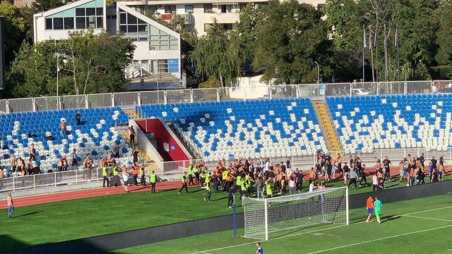 'Shpërthen' dhuna në stadiumin 'Fadil Vokrri' mes Intelektualëve dhe Skifetarve