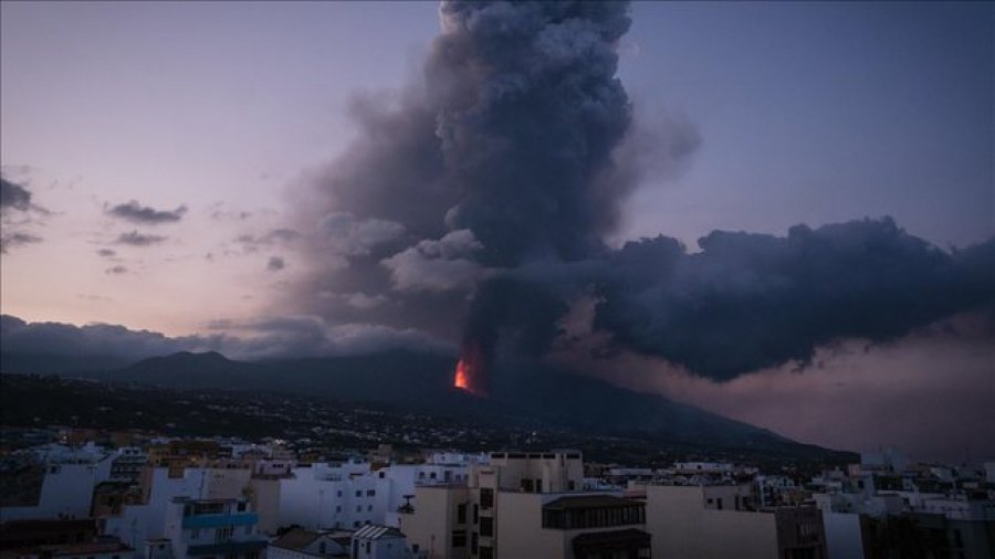 Spanjë, vazhdon shpërthimi i vullkanit në La Palma 