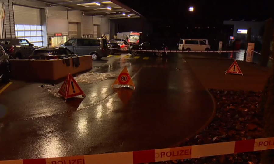 Përleshje me thika në Zvicër, vdes 20-vjeçari shqiptar 