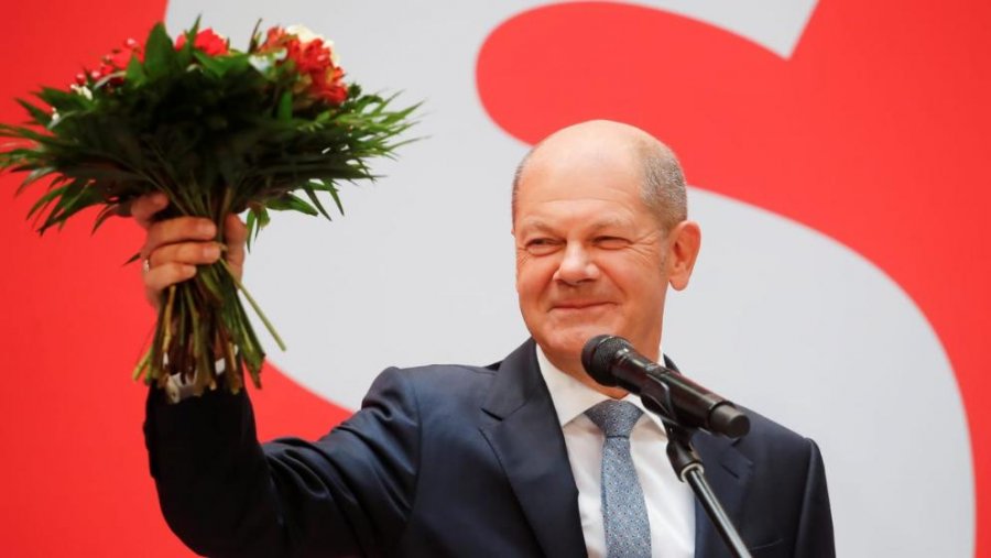 Olaf Scholz nis ofensivën: Gjermania drejt një koalicioni ‘semafor’?