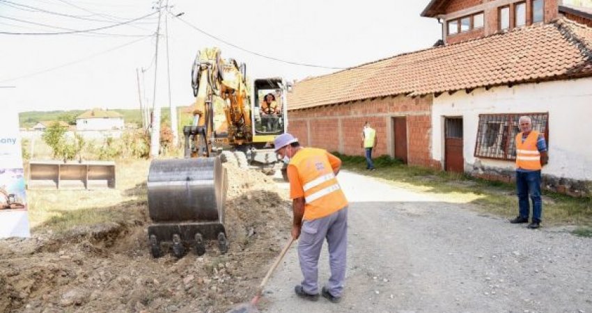 Gjini njofton se ka nisur asfaltimi i rrugës me vlerë 212 mijë euro