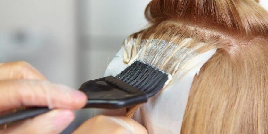 Mit apo e vërtetë, a mund t’i lyesh flokët në mënyrë organike?