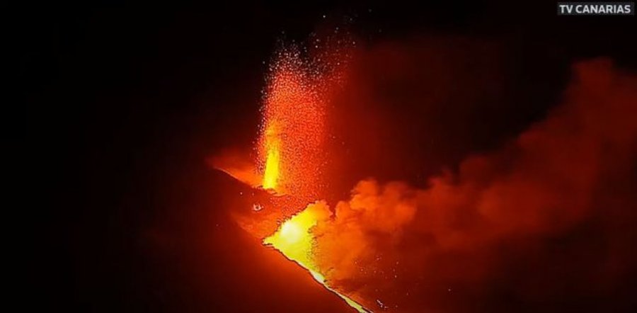 VIDEO/ Shpërthimi i vullkanit në ishujt Kanarie, frikë nga gazi toksik, llava arrin në oqean