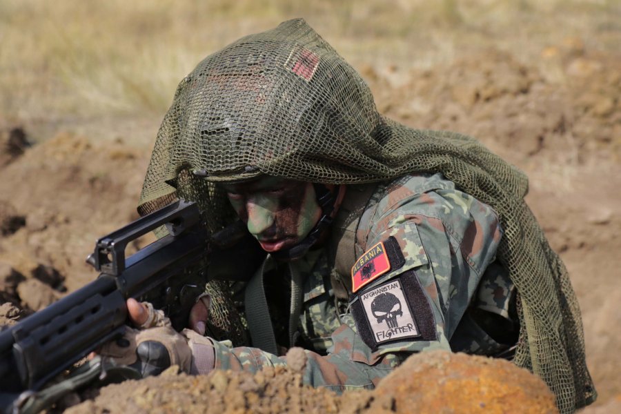 Stërvitje e dy batalioneve shqiptare për NATO-n, në Shkodër