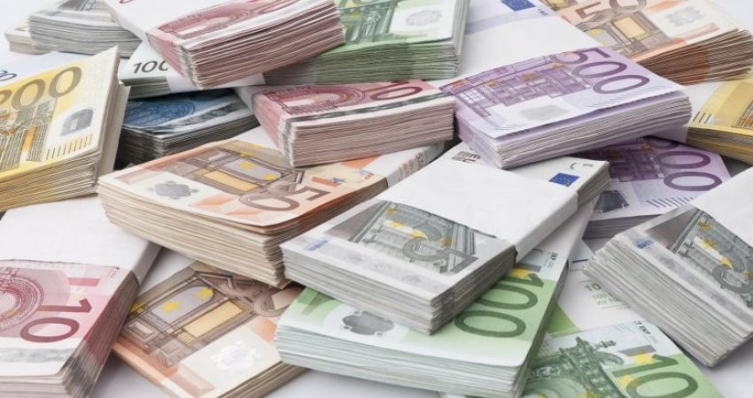 Euro më e “dobët” se kurrë në treg