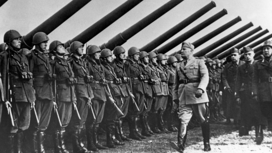 Më 7 prill 1939, Shqipëria  u vu nën zgjedhën e Italisë fashiste