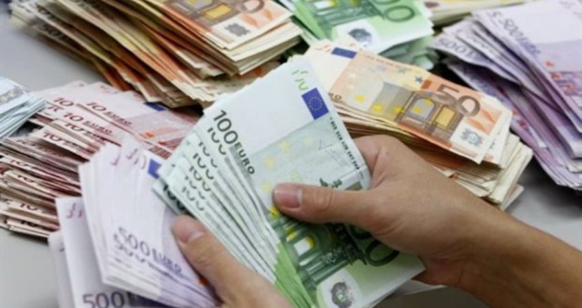 Mashtrohen tre qytetarë, paguajnë mbi 30 mijë euro në këmbim të subvencioneve