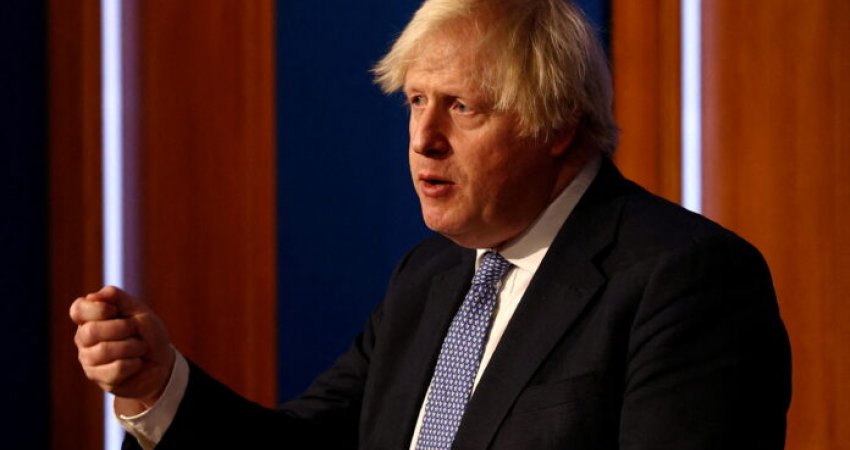 Boris Johnson hedh poshtë kërkesat për dorëheqje