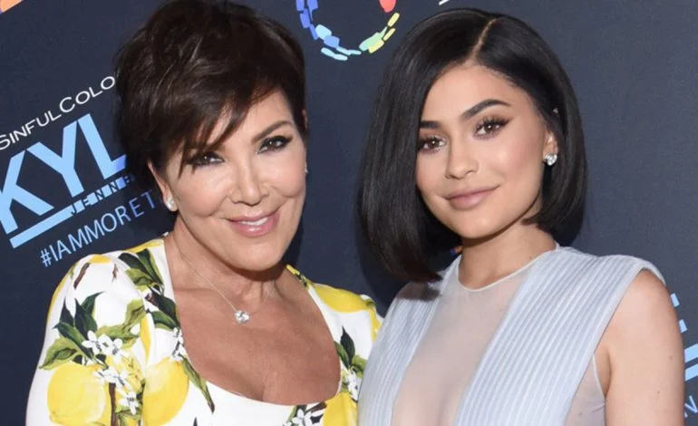 ‘Ishte shumë alarmante’/ Kris Jenner dëshmon në gjykatë sulmin e ish-partneres së Tygës ndaj Kylie Jenner