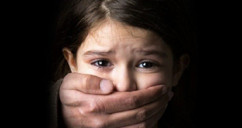 Pedofilia, nëna tregon përvojën e vet dhe të vajzës me ngacmim seksual 