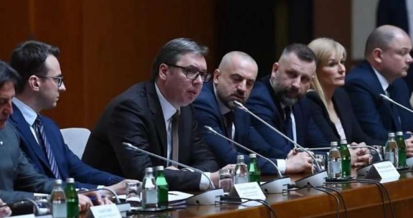 'Zgjedhje në vjeshtë', ky analist tregon çfarë po zien Vuçiq me Listën Srpska