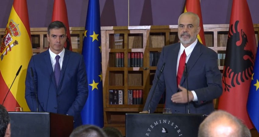 Kryeministri spanjoll ia huqi keq kur tha se Kosova ka shkelur të drejtën ndërkombëtare, për bërjen shtet 
