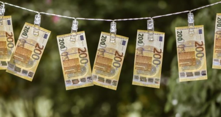 Austria nis pagesat me 180 euro bonus për çdo fëmijë