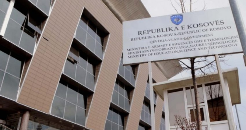 Ministria e Arsimit u kërkon DKA-vë listën e punëtorëve grevist, pritet pezullimi nga pagat