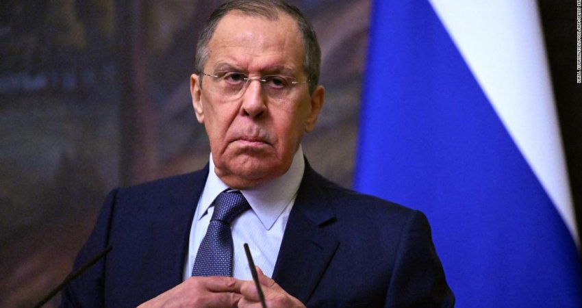 Lavrov: Rusia është e gatshme të bisedojë me SHBA-në për shkëmbimin e të burgosurve