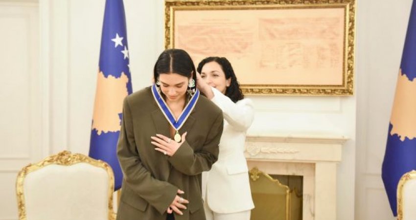 Dua Lipa në Presidencë, nderohet me titullin Ambasadore Nderi e Republikës së Kosovës
